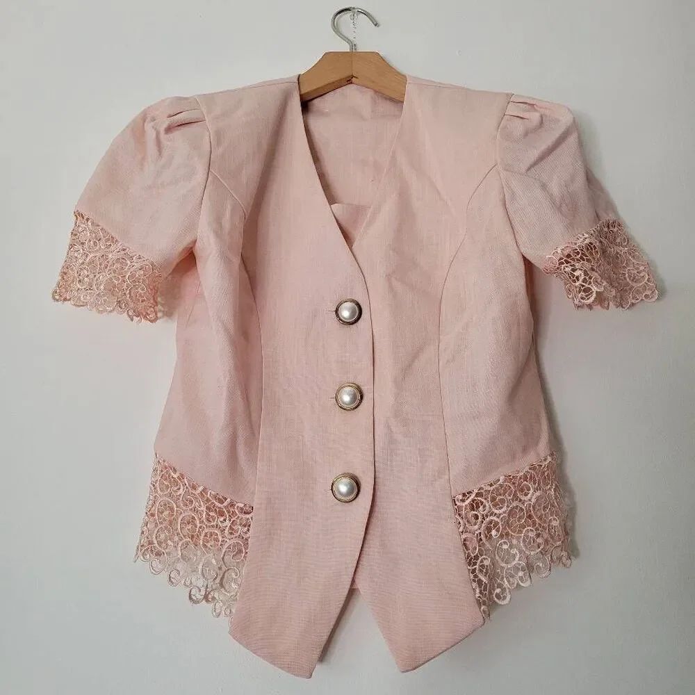 Vintage Pink Linen Blend Skirt Suit Set Pearl Buttons, Lace Trim, Short Sleeve B